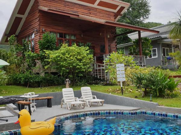 Takaidao Vintage Home : photo 6 de la chambre chambre triple - vue sur la piscine