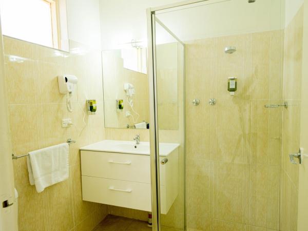 Jacksons Motor Inn : photo 4 de la chambre chambre lit queen-size deluxe