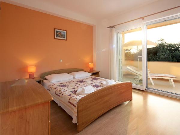 Resort Trcol : photo 1 de la chambre appartement - vue sur piscine 