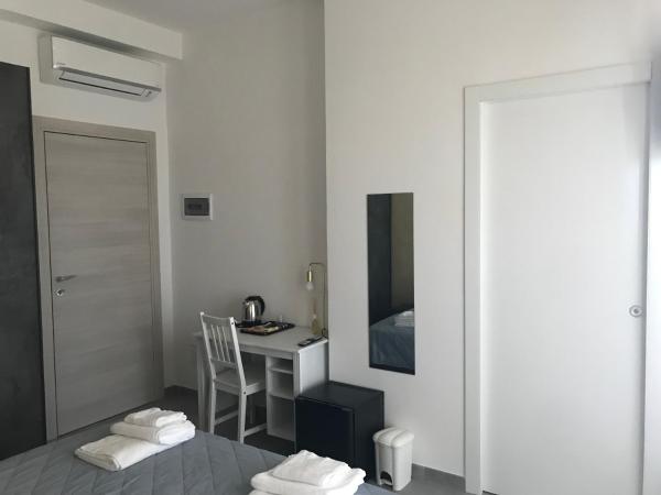 HOLABOLOGNA Luxury Rooms and Flats : photo 10 de la chambre chambre double avec balcon