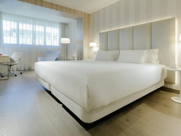 Hesperia A Coruña Centro : photo 1 de la chambre chambre double ou lits jumeaux supérieure