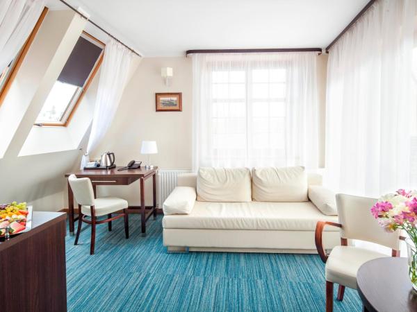 Hotel Bonum Old Town : photo 4 de la chambre chambre double ou lits jumeaux deluxe avec balcon