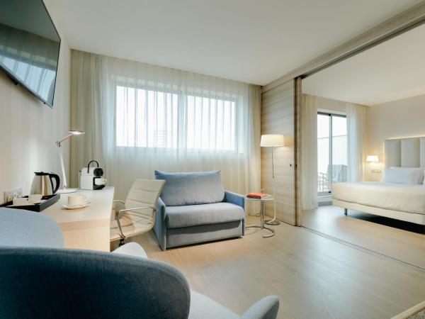 Hesperia A Coruña Centro : photo 4 de la chambre suite junior avec terrasse