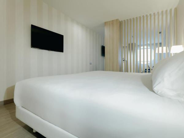 Hesperia A Coruña Centro : photo 2 de la chambre suite junior