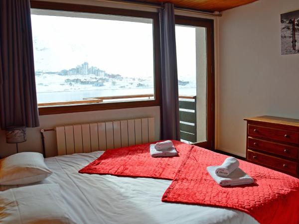 Le Terril Blanc : photo 4 de la chambre chambre double avec balcon - vue sur montagnes