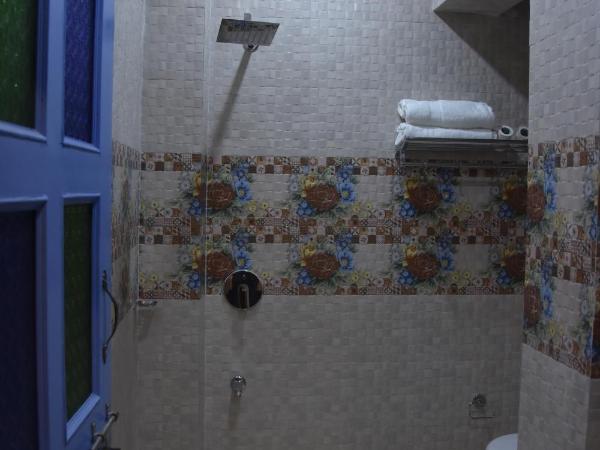 The Kutumb Villa - A Heritage Home Stay : photo 2 de la chambre chambre lit queen-size deluxe