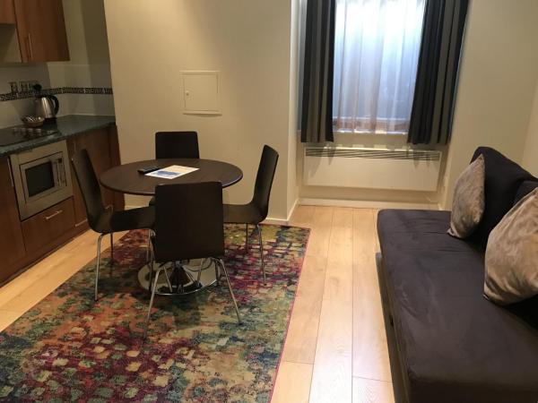 Grand Plaza Serviced Apartments : photo 7 de la chambre appartement exécutif quadruple