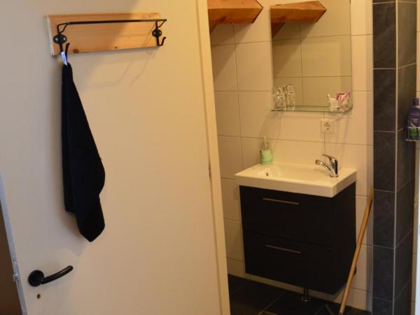 B&B de Bievangh : photo 4 de la chambre chambre double avec salle de bains privative