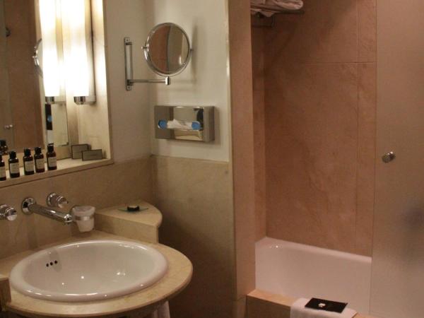 Mgallery Le Diwan Rabat : photo 3 de la chambre suite junior lit king-size