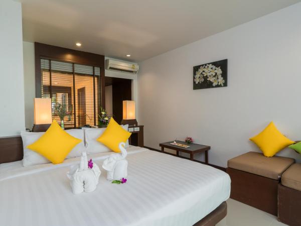 The Briza Beach Resort, Khao Lak SHA Extra Plus : photo 1 de la chambre hébergement de luxe avec jardin et balcon
