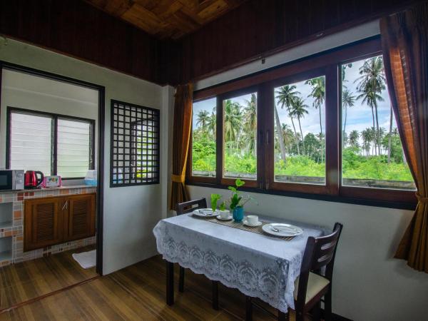 Khum Laanta Resort - SHA Extra Plus : photo 7 de la chambre chambre triple deluxe