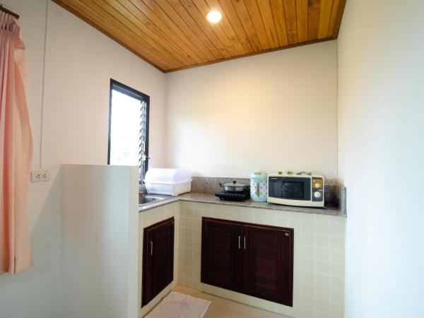 Khum Laanta Resort - SHA Extra Plus : photo 8 de la chambre bungalow de luxe lits jumeaux