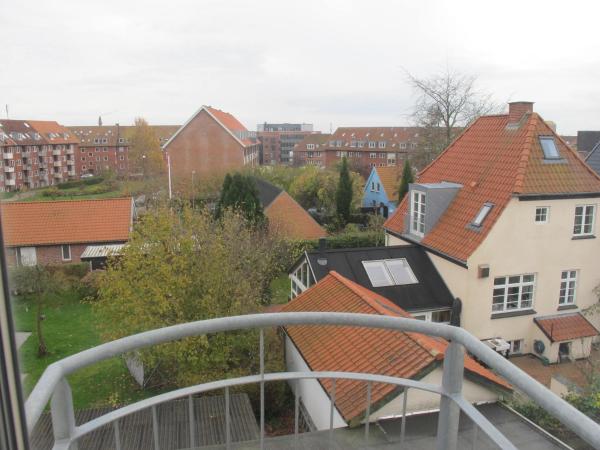 Guesthouse Sharon Aarhus : photo 5 de la chambre chambre quadruple avec balcon 