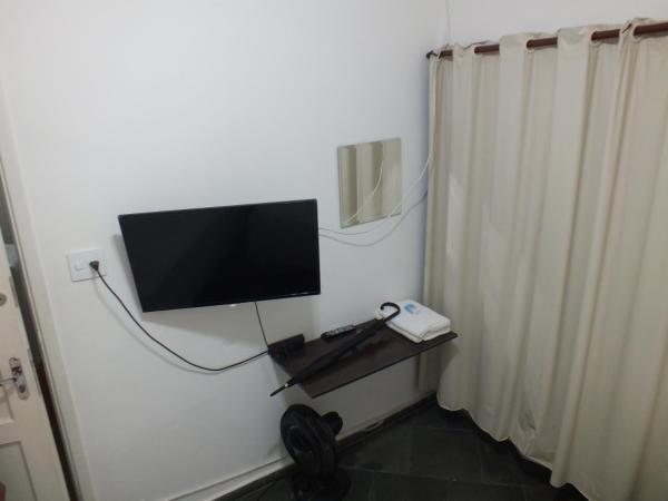 Hospedagem Henri Dunant : photo 7 de la chambre chambre lits jumeaux