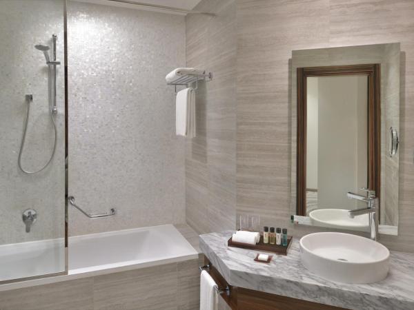 Mövenpick Hotel Apartments Downtown Dubai : photo 1 de la chambre penthouse 