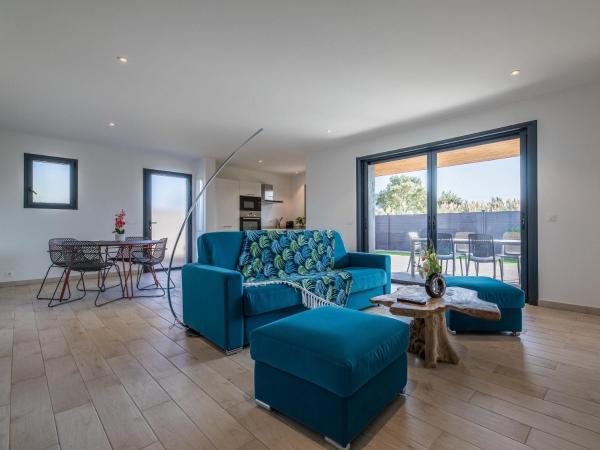 Résidence Pierre & Vacances Premium Vesna Rossa : photo 6 de la chambre maison 3 chambres avec climatisation, piscine privée de 7 mètres et jardin (6 adultes)