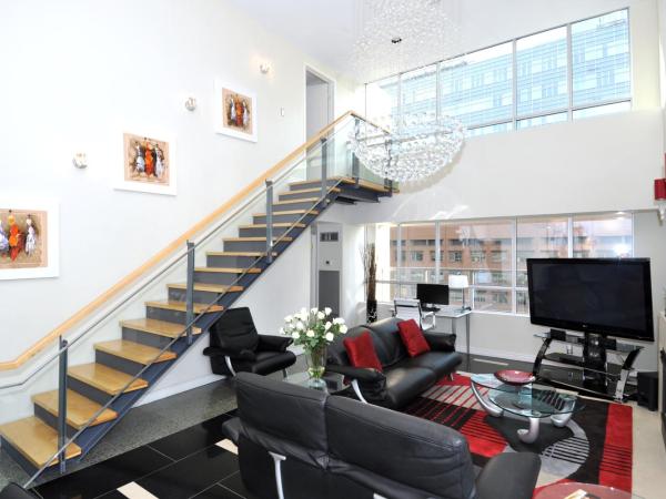 Yonge Suites Furnished Apartments : photo 8 de la chambre appartement 2 chambres de grand standing – duplex