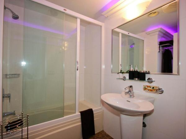 Yonge Suites Furnished Apartments : photo 9 de la chambre appartement 1 chambre - vue partielle sur ville