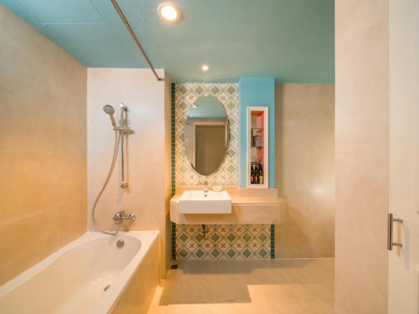 La Petite Salil Sukhumvit Thonglor 1 : photo 5 de la chambre chambre premier avec balcon