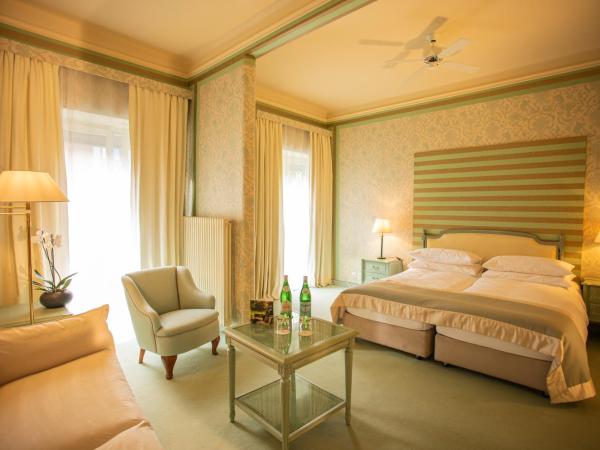 Grand Hotel Villa Castagnola : photo 2 de la chambre chambre double ou lits jumeaux - cour arrière