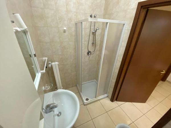 Casa per Ferie Sant'Anna : photo 1 de la chambre chambre simple avec salle de bains privative