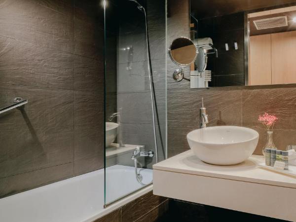 Hesperia Bilbao : photo 4 de la chambre chambre double ou lits jumeaux standard