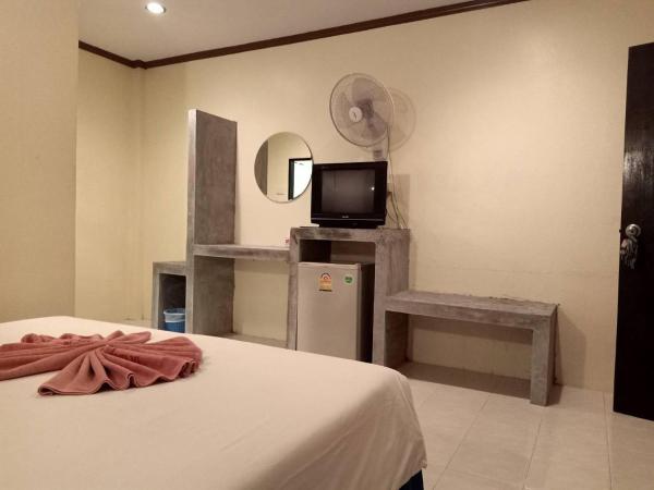 Blue Andaman Lanta Resort : photo 3 de la chambre chambre double standard