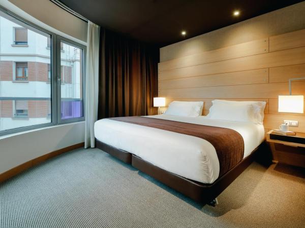 Hesperia Bilbao : photo 1 de la chambre suite junior