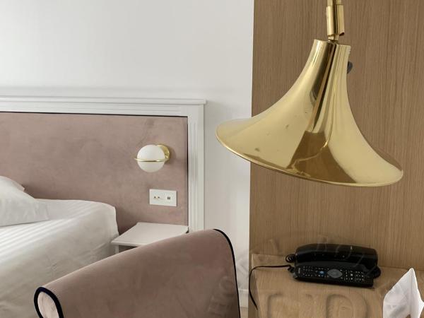 Hotel Boileau : photo 7 de la chambre chambre double ou lits jumeaux supérieure