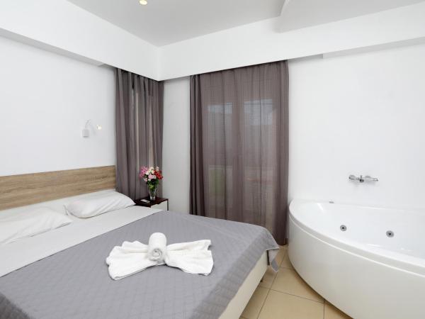 Pension Verykokkos : photo 6 de la chambre chambre double supérieure