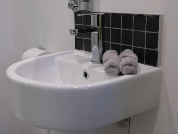 Rosemary House Accommodation-Nr Chew Valley : photo 9 de la chambre chambre double deluxe avec douche