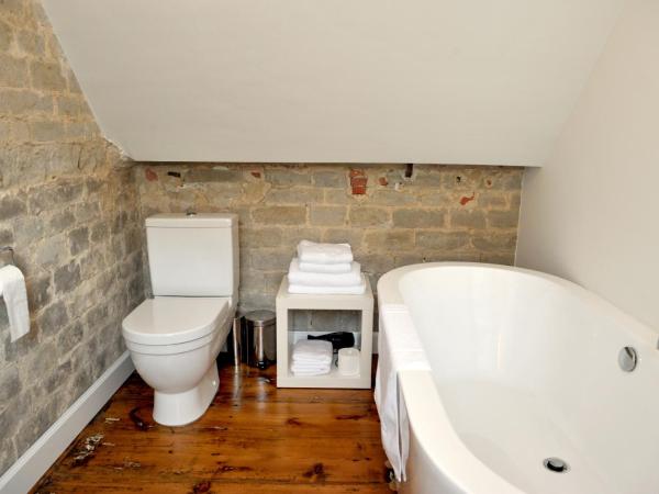 Guesthouse Bernardin : photo 6 de la chambre chambre double standard avec baignoire
