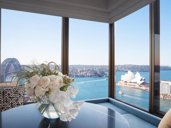 Four Seasons Hotel Sydney : photo 3 de la chambre suite club four seasons - vue panoramique sur port
