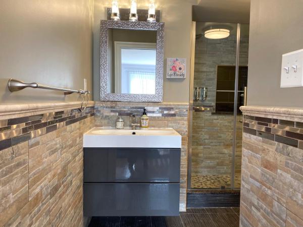 Alina & Fanny - Philadelphia 1210 Mt Vernon St : photo 6 de la chambre chambre lit queen-size deluxe