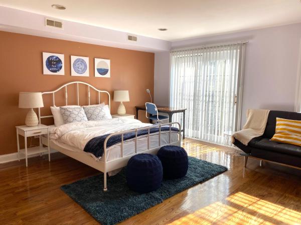 Alina & Fanny - Philadelphia 1210 Mt Vernon St : photo 1 de la chambre chambre lit queen-size deluxe