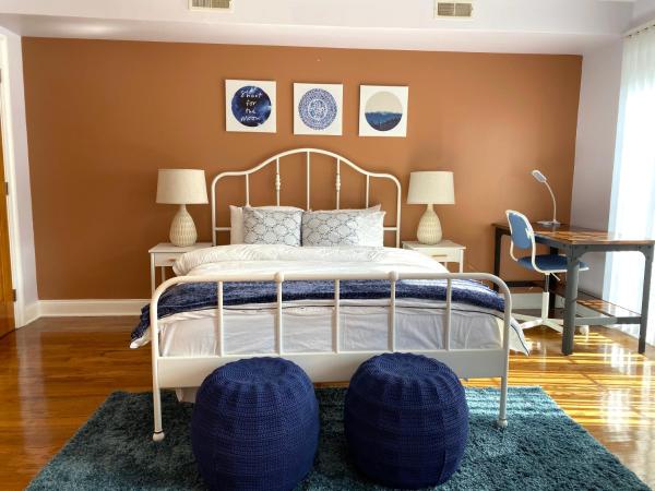 Alina & Fanny - Philadelphia 1210 Mt Vernon St : photo 2 de la chambre chambre lit queen-size deluxe