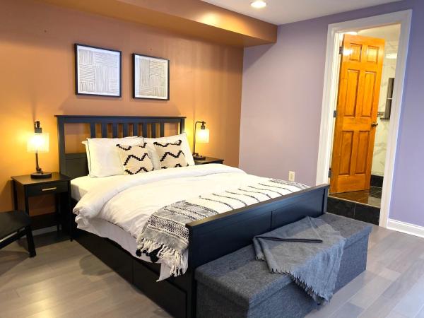 Alina & Fanny - Philadelphia 1210 Mt Vernon St : photo 1 de la chambre chambre lit queen-size