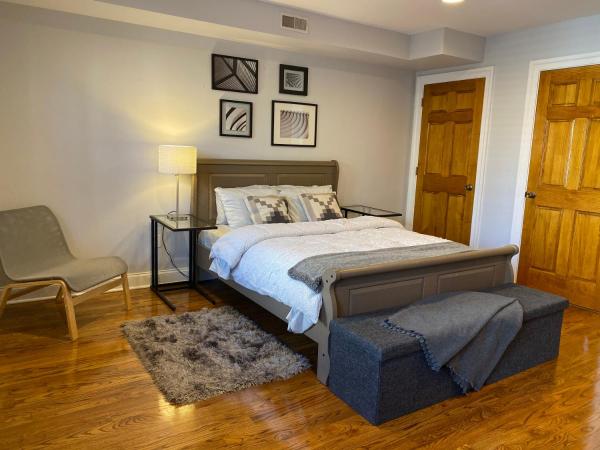 Alina & Fanny - Philadelphia 1210 Mt Vernon St : photo 3 de la chambre chambre lit queen-size