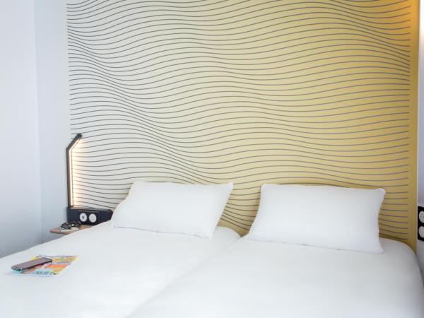 B&B HOTEL Sainte-Maxime Golfe de Saint Tropez : photo 4 de la chambre chambre lits jumeaux standard