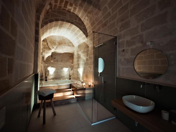 Endea Suite Rooms & Lounge SPA : photo 8 de la chambre chambre double avec baignoire spa