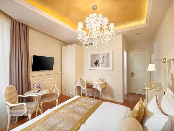 Piazza Heritage Hotel : photo 4 de la chambre chambre double ou lits jumeaux deluxe - vue sur ville