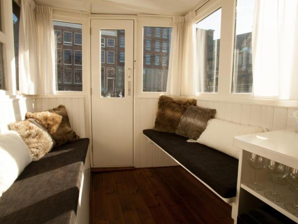 Prince Royal B&B : photo 2 de la chambre suite lit queen-size deluxe