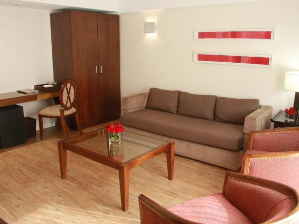 Grand King Hotel : photo 2 de la chambre suite junior