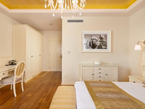 Piazza Heritage Hotel : photo 4 de la chambre chambre double ou lits jumeaux de luxe - vue sur ville