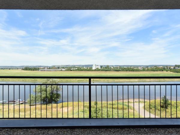 Amedia Dresden Elbpromenade, Trademark Collection by Wyndham : photo 8 de la chambre chambre salon plus