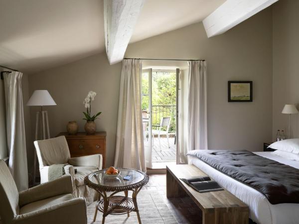 Baumanière - Les Baux de Provence : photo 2 de la chambre chambre de luxe avec terrasse