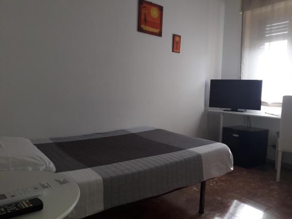 Bed & Breakfast Fontanarossa Airport -Private Parking- : photo 4 de la chambre chambre simple deluxe