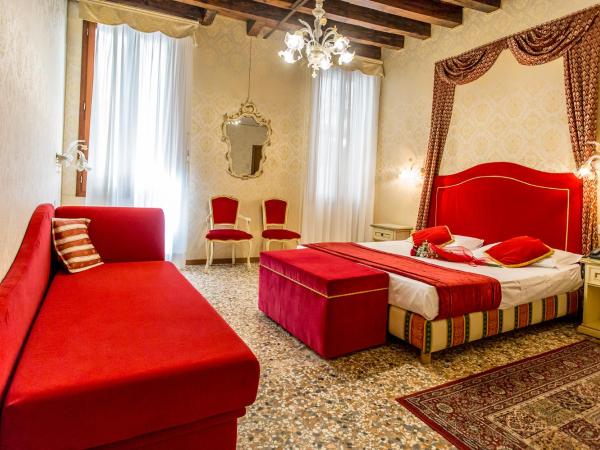 Residenza La Campana : photo 1 de la chambre chambre triple supérieure