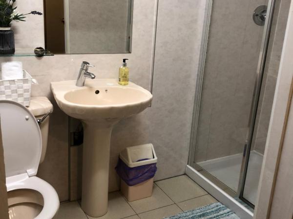 Atlas Guest House : photo 7 de la chambre chambre simple avec salle de bains commune