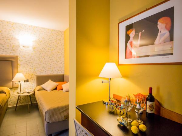 Albergo Athenaeum : photo 7 de la chambre chambre triple